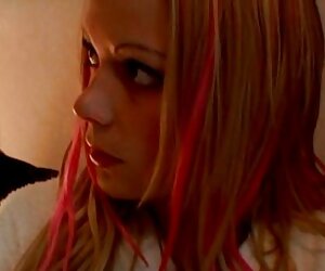Cadılar bayramı için, kız çok seksi bir elbise giyiyordu ve bir maske ve pelerin giyen bir adam sert porno anal onları rahatsız etmeye başladığında, onun bir Üvey baba olduğunu düşünüyorlar ve horozunu emmeyi ve vajinaya çarpmayı seviyorlardı, ama anne maskeyi çıkardı ve onları kırdığını gördüler. Cadılar bayramı için, kız çok seksi bir elbise giyiyordu ve bir maske ve pelerin giyen bir adam sert porno anal onları rahatsız etmeye başladığında, onun bir Üvey baba olduğunu düşünüyorlar ve horozunu emmeyi ve vajinaya çarpmayı seviyorlardı, ama anne maskeyi çıkardı ve onları kırdığını gördüler.