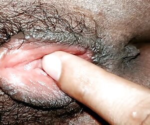 Genç kadın bir otel odasında hard sert sex bir yabancıyla seks yapıyor ve bittiğinde kocasının önünde diz çöküyor ve Paris'te güzel bir akşam için ona oral seks yapmaya başlıyor. Genç kadın bir otel odasında hard sert sex bir yabancıyla seks yapıyor ve bittiğinde kocasının önünde diz çöküyor ve Paris'te güzel bir akşam için ona oral seks yapmaya başlıyor.